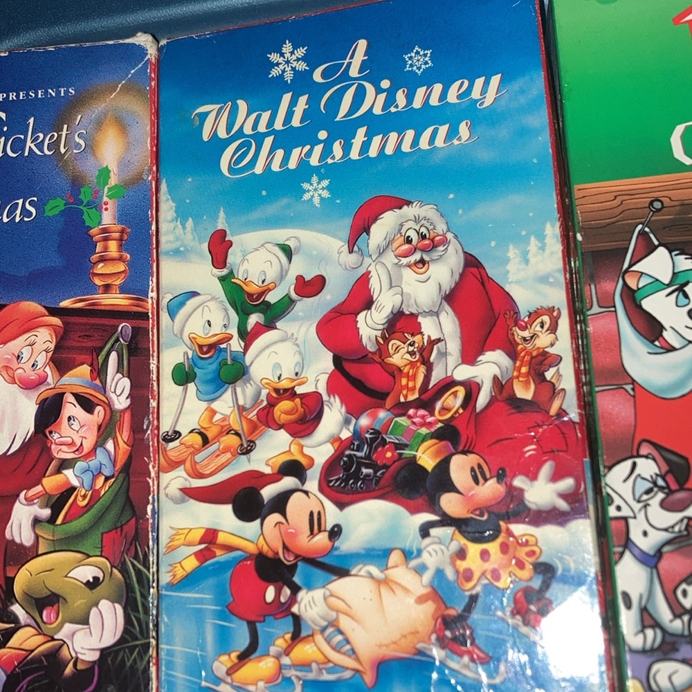 🎄Disney Christmas VHS Collection - Picture 3 of 4